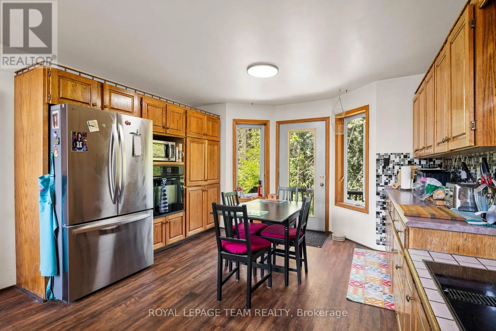 4984 DUNROBIN ROAD