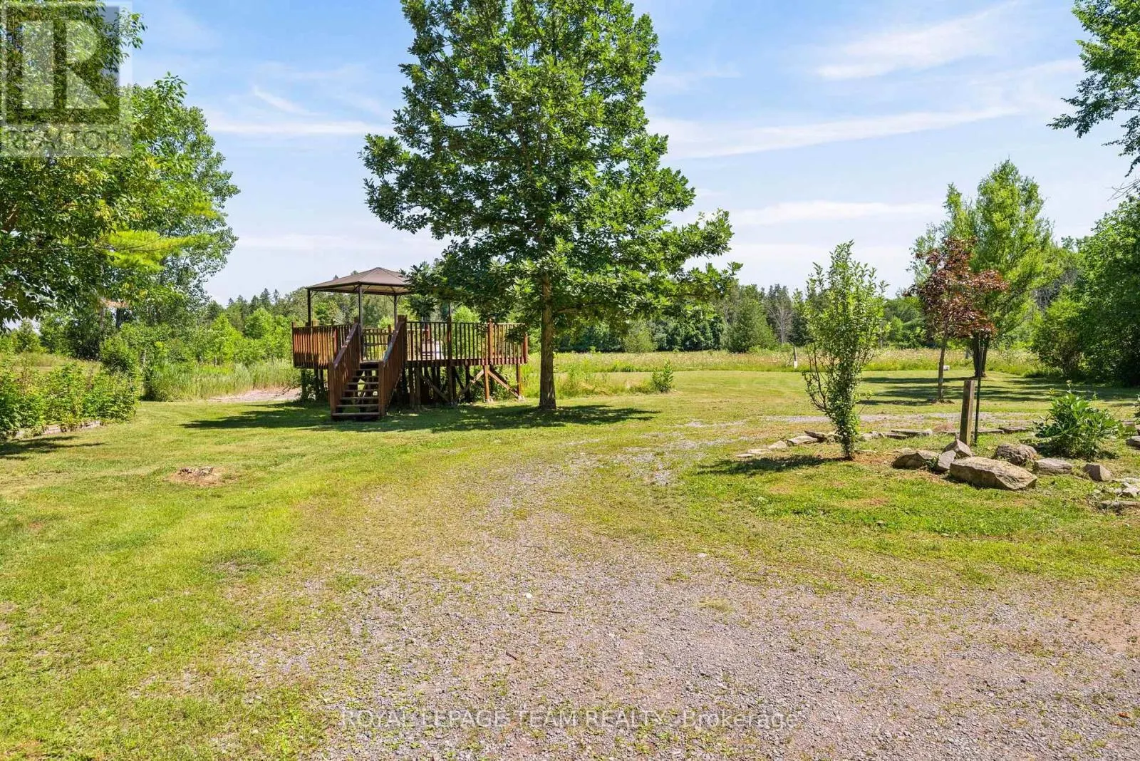 4984 DUNROBIN ROAD