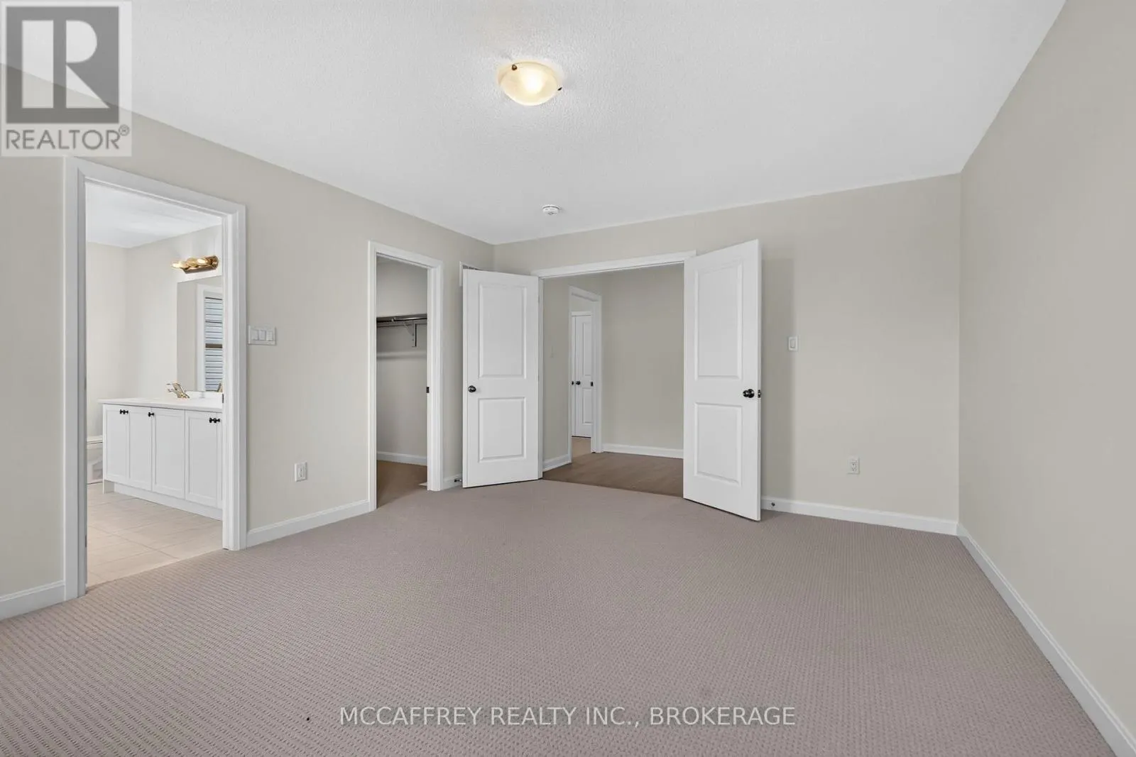 103 GILDERSLEEVE BOULEVARD