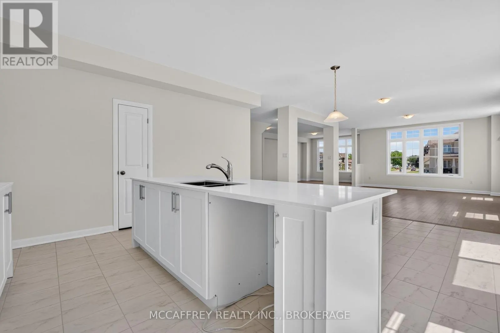 103 GILDERSLEEVE BOULEVARD