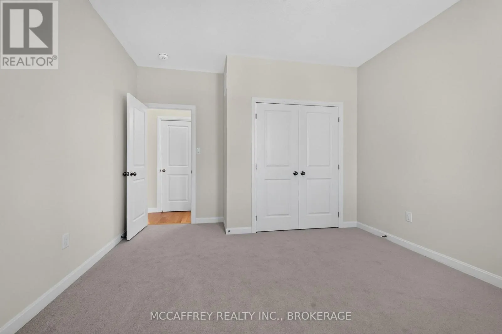 160 COUNTRY CLUB DRIVE