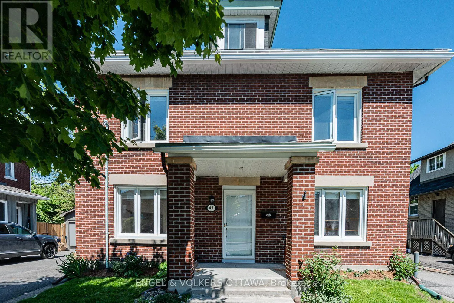 43A CLARENDON AVENUE