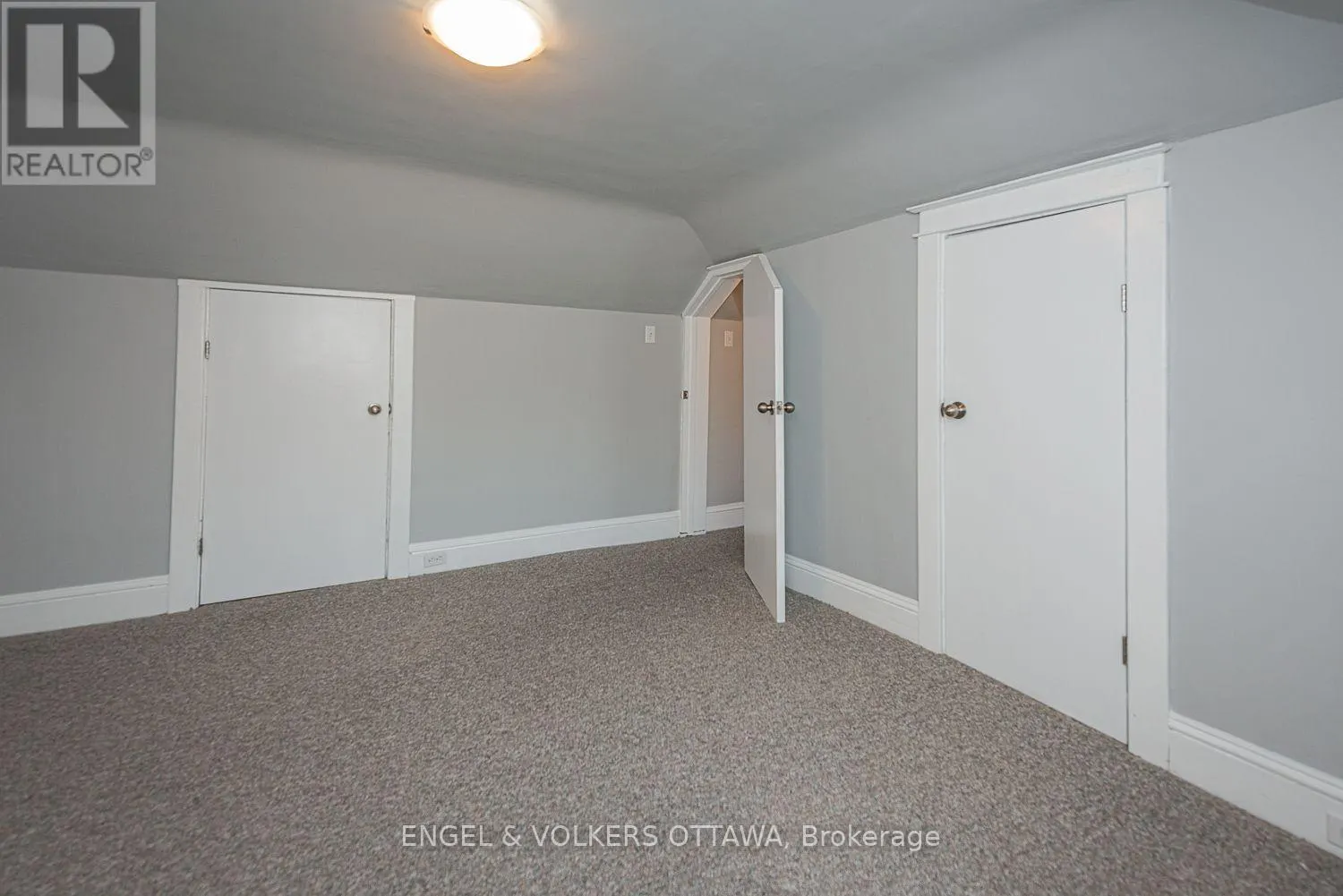 43A CLARENDON AVENUE