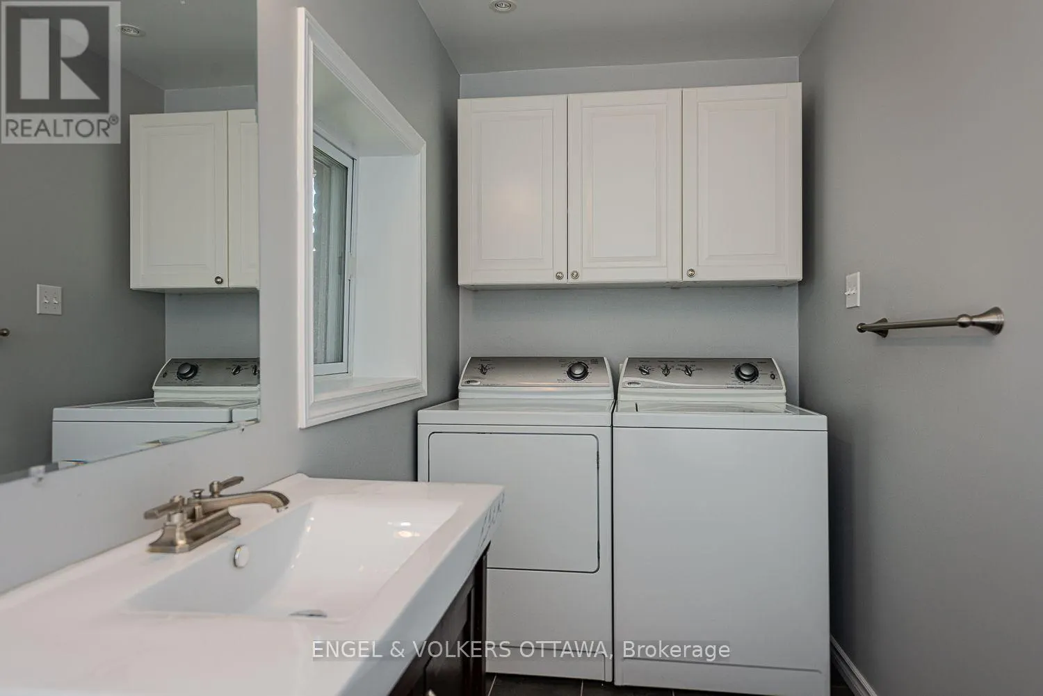 43A CLARENDON AVENUE