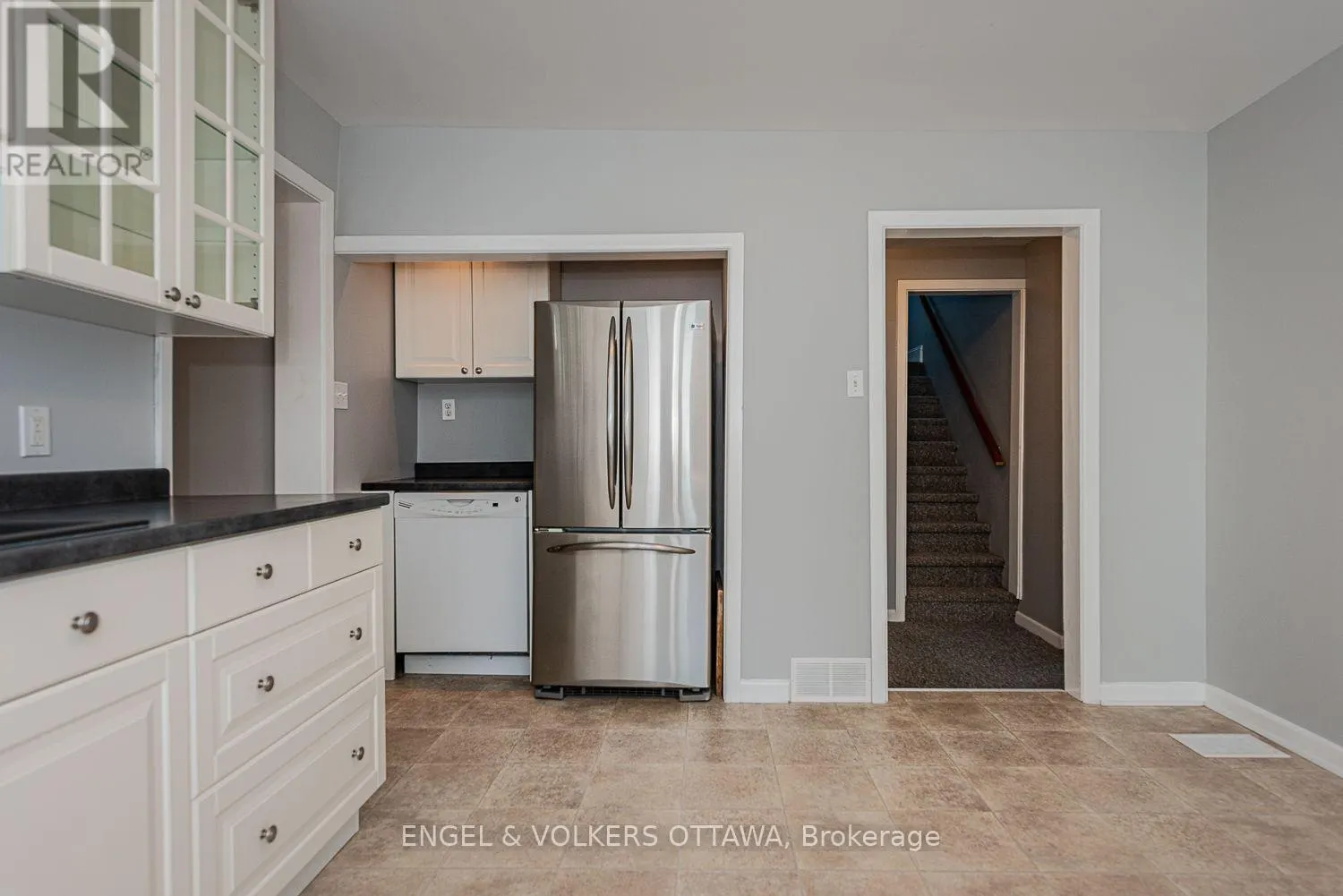 43A CLARENDON AVENUE