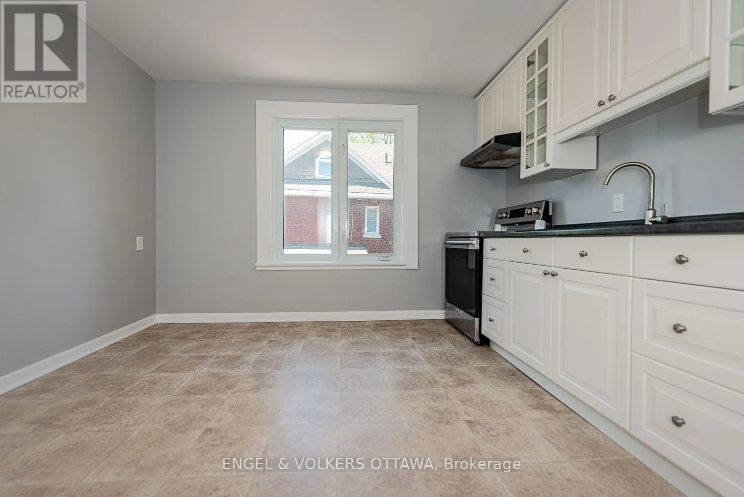 43A CLARENDON AVENUE