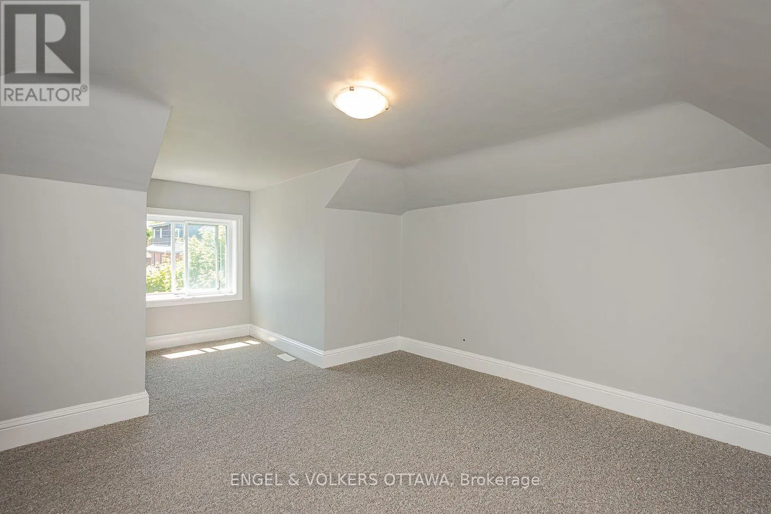 43A CLARENDON AVENUE
