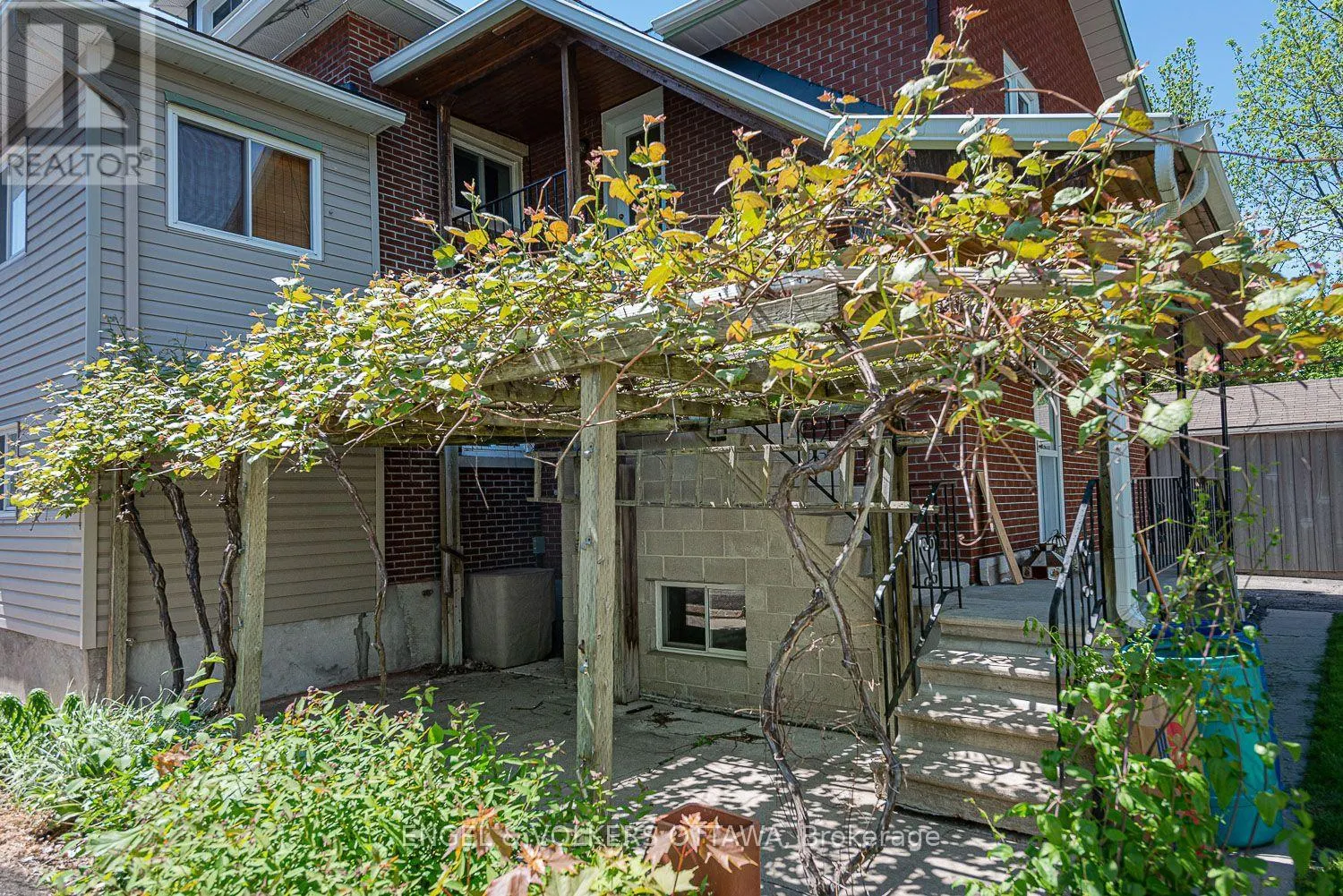 43A CLARENDON AVENUE