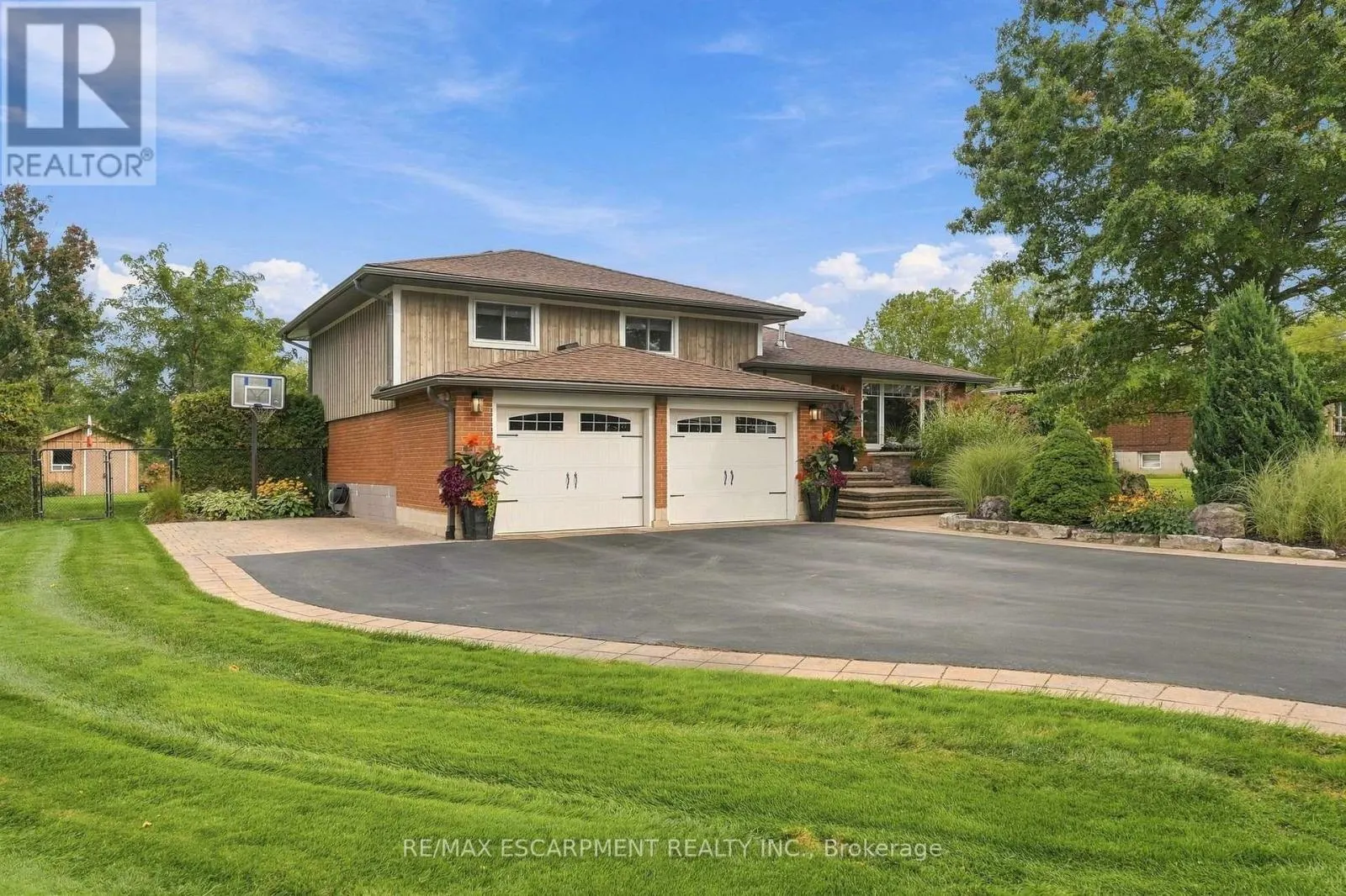826 MILLGROVE SIDE ROAD