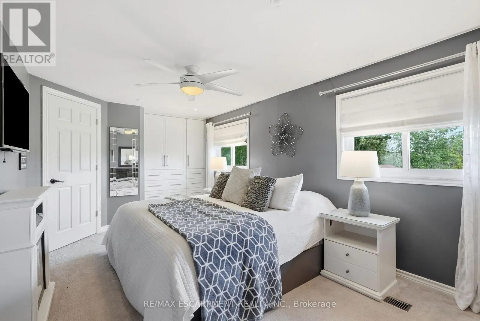 826 MILLGROVE SIDE ROAD