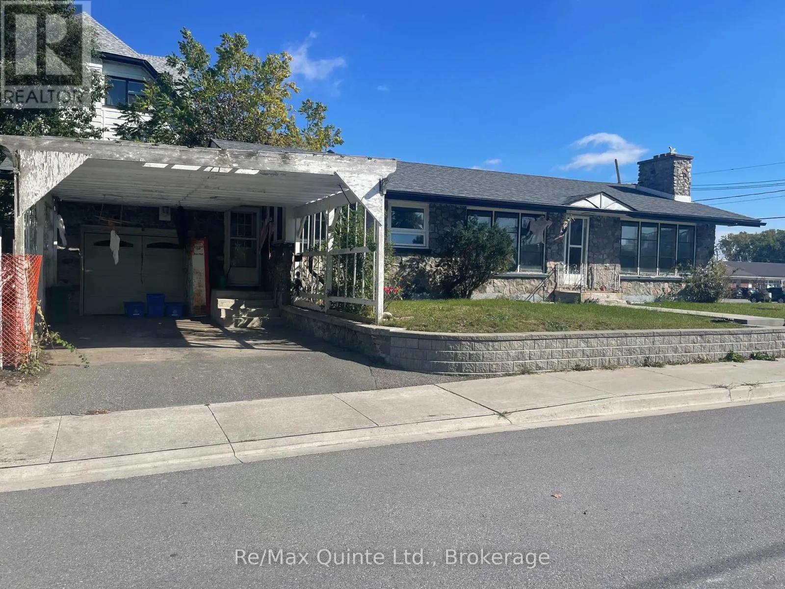 1 LORNE AVENUE