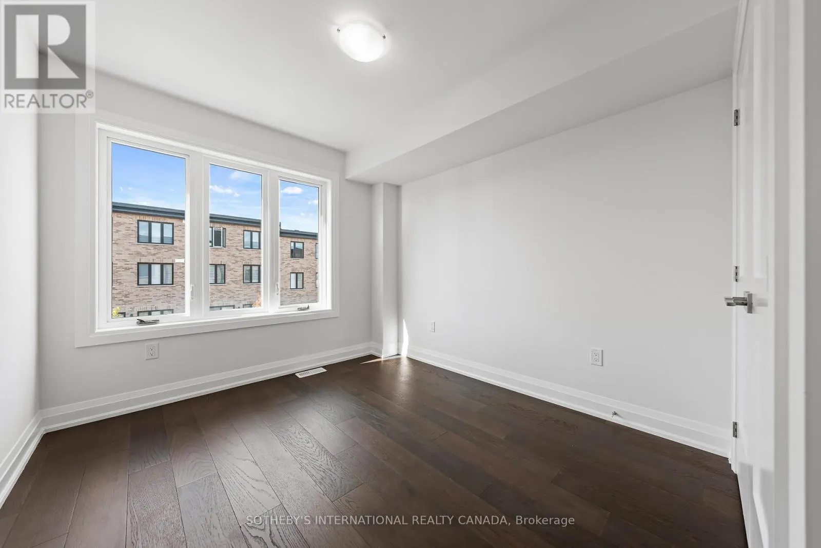 23 - 675 VICTORIA ROAD N