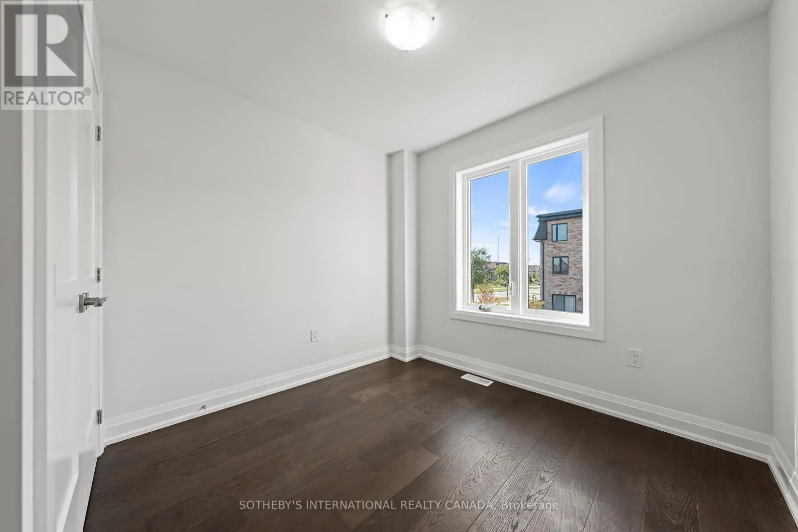 23 - 675 VICTORIA ROAD N