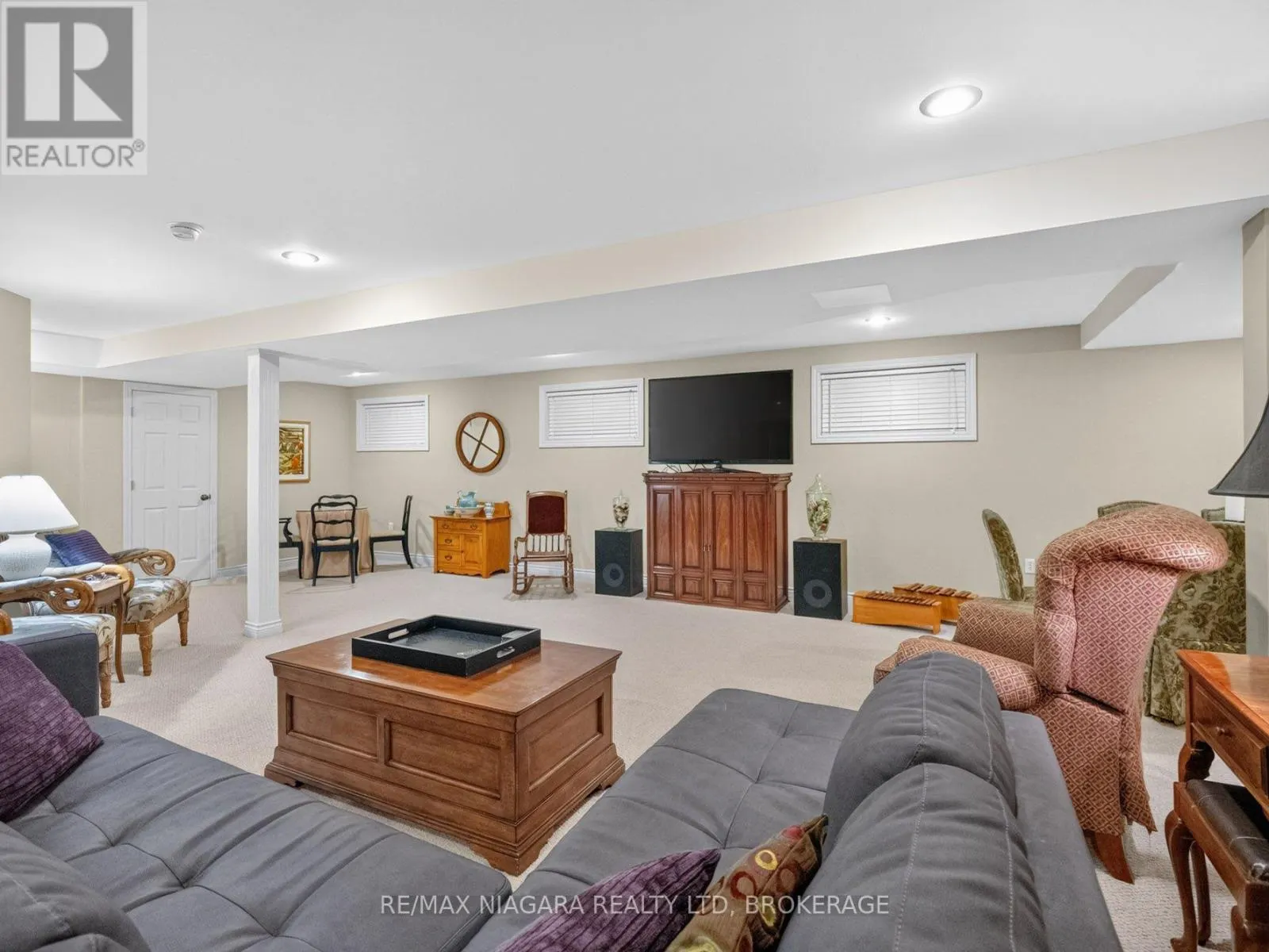 375 JASMINE COURT