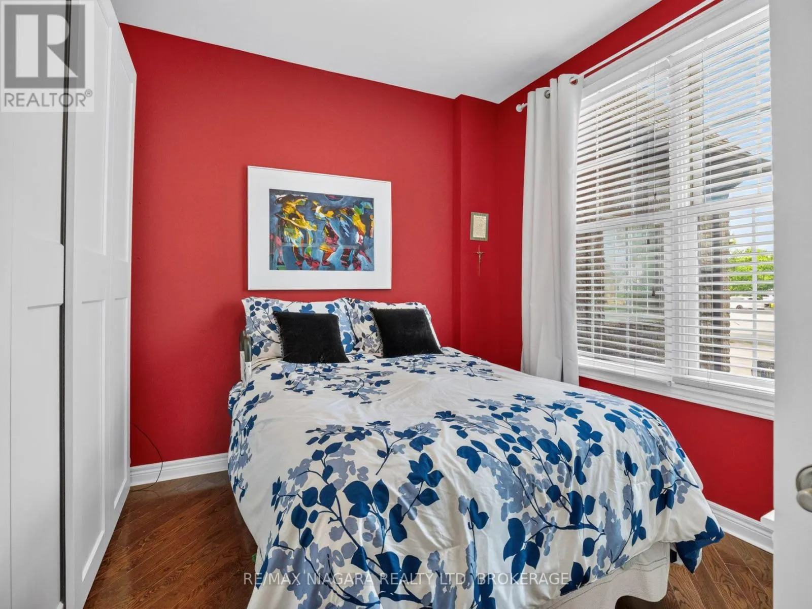375 JASMINE COURT