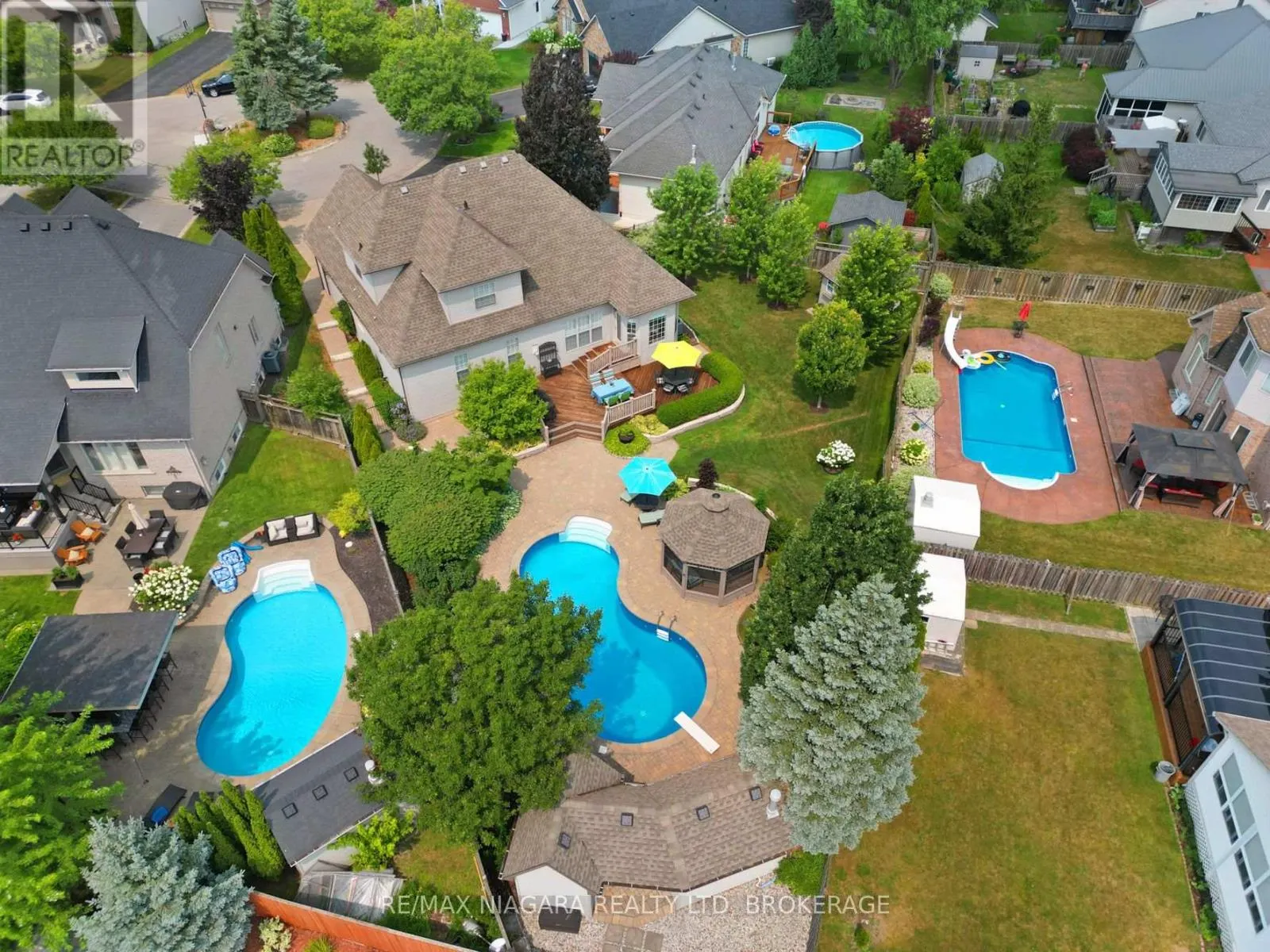 375 JASMINE COURT