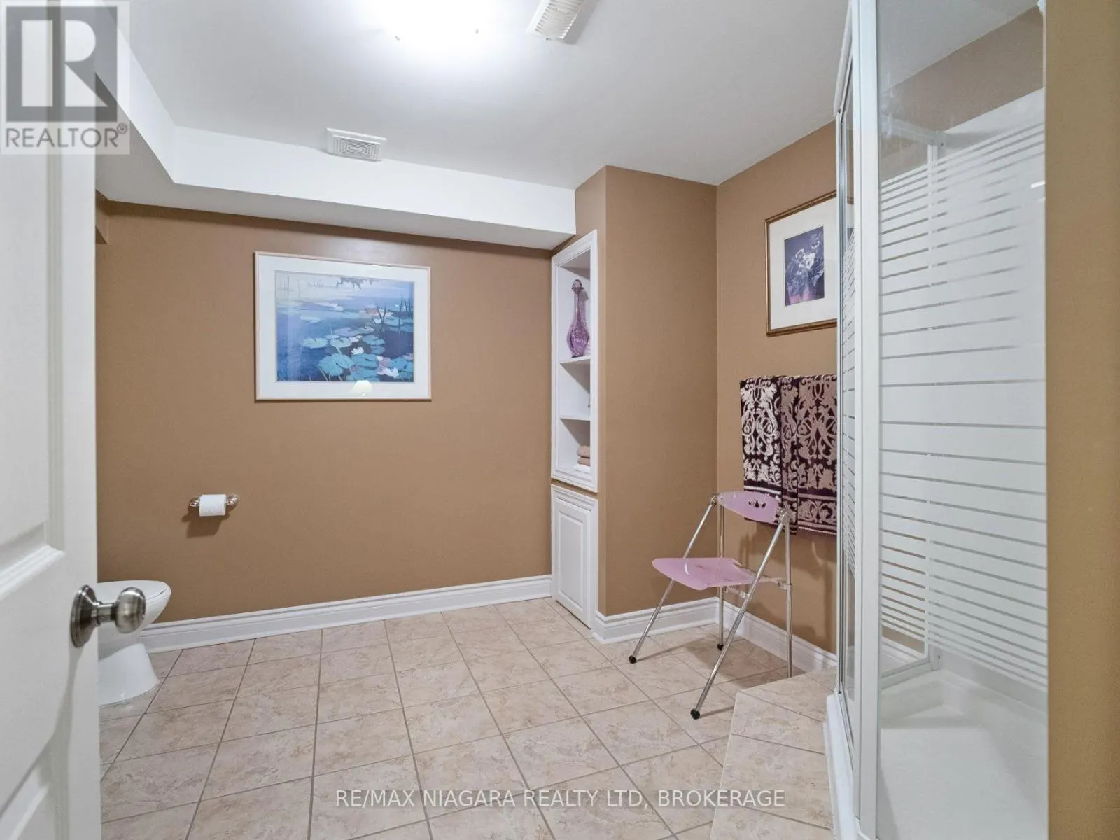 375 JASMINE COURT