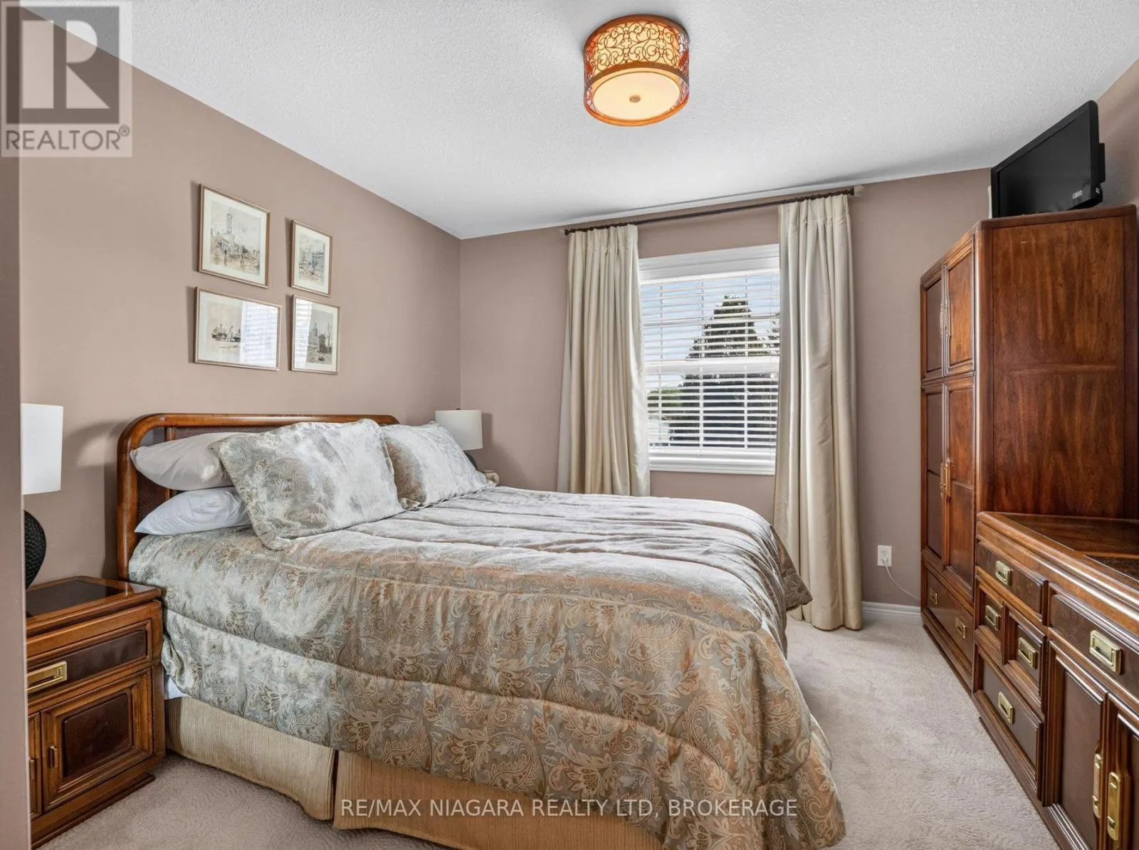 375 JASMINE COURT