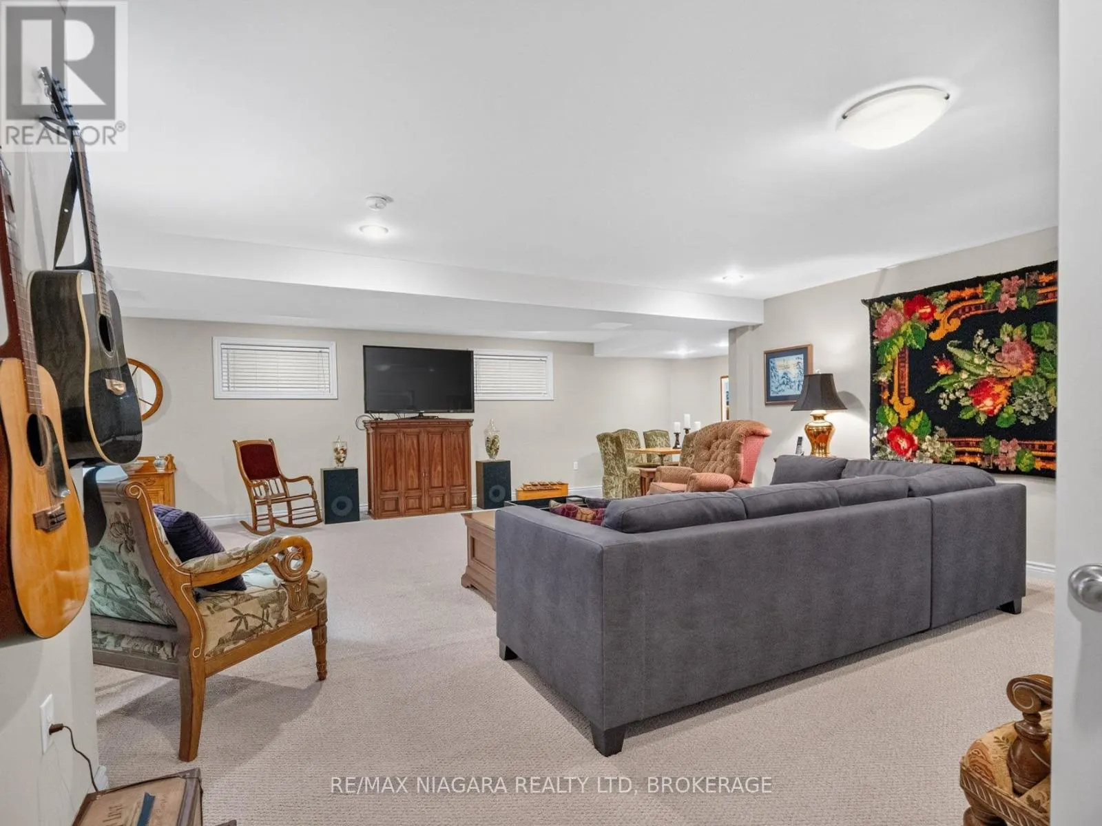 375 JASMINE COURT