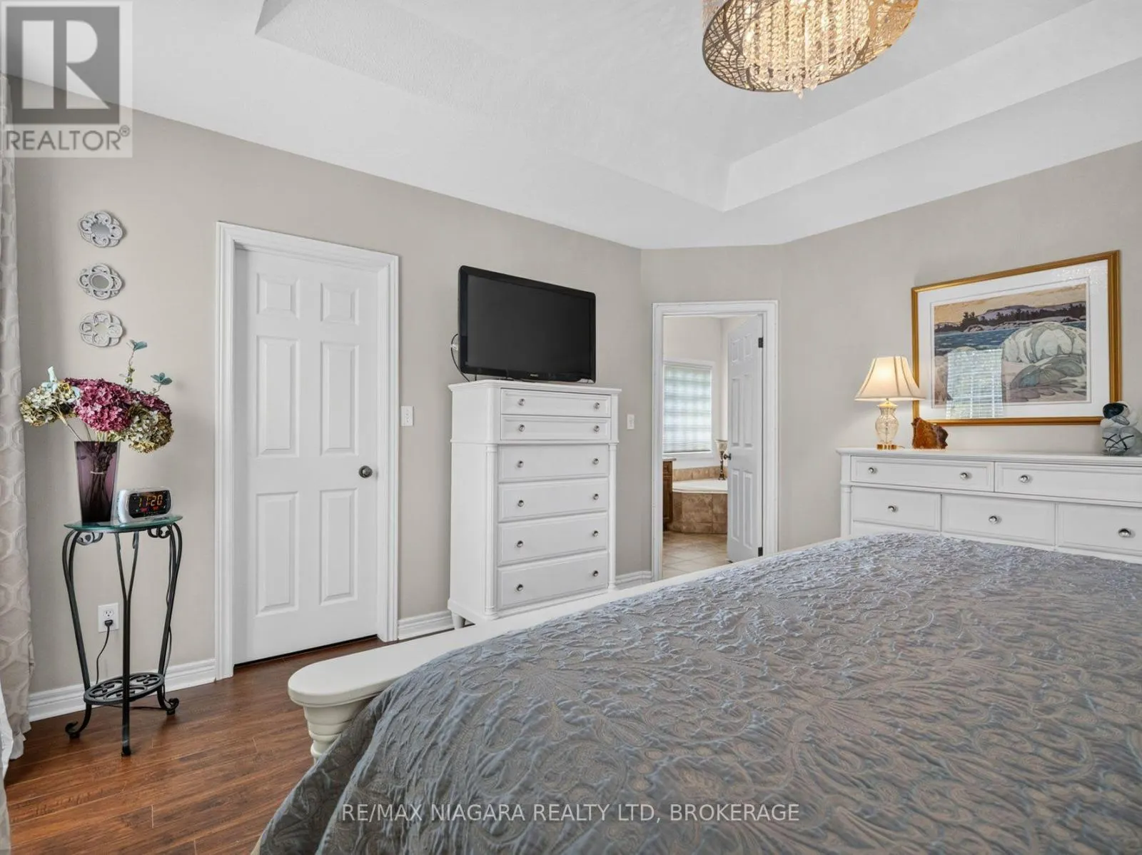375 JASMINE COURT