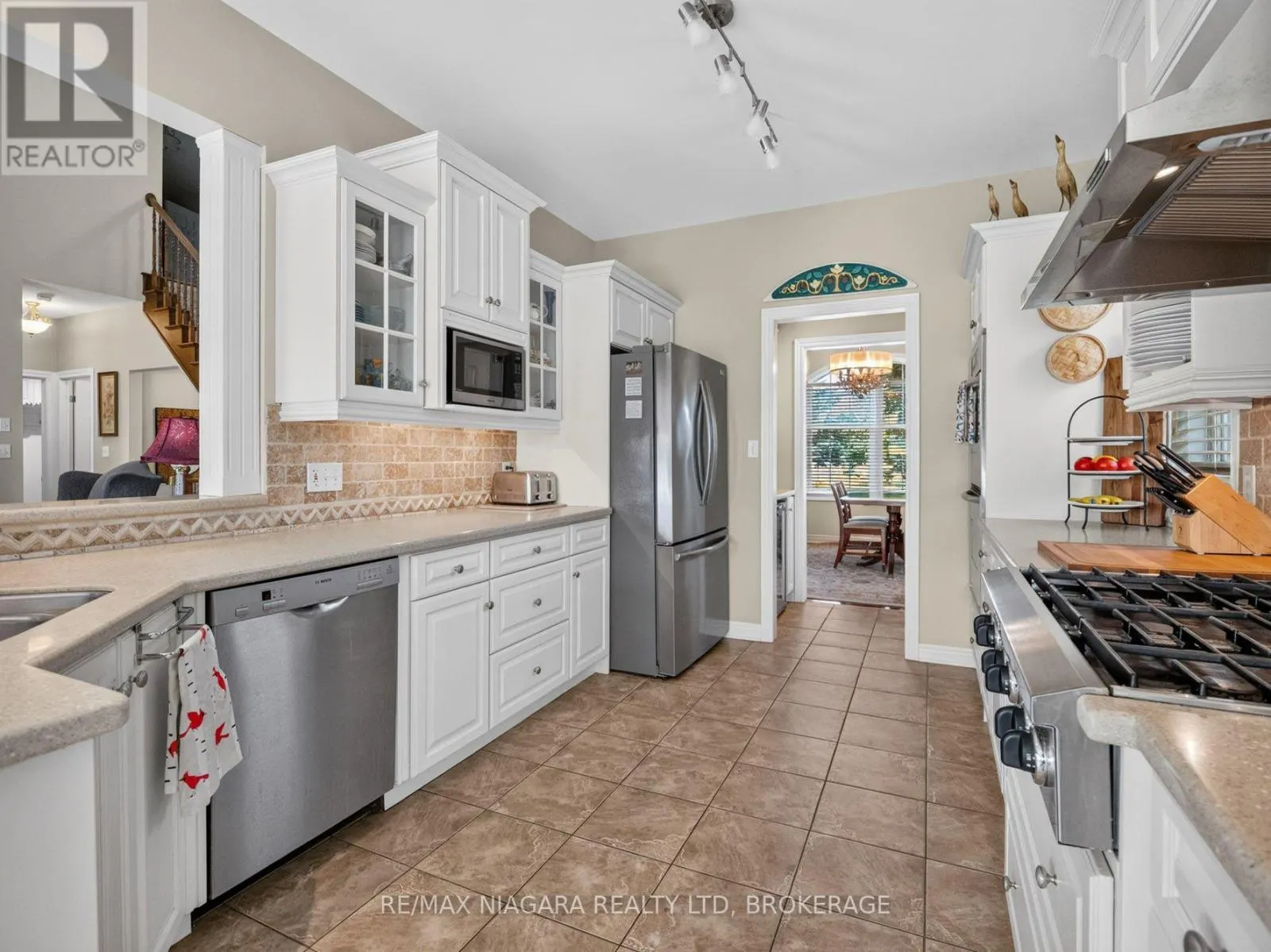 375 JASMINE COURT