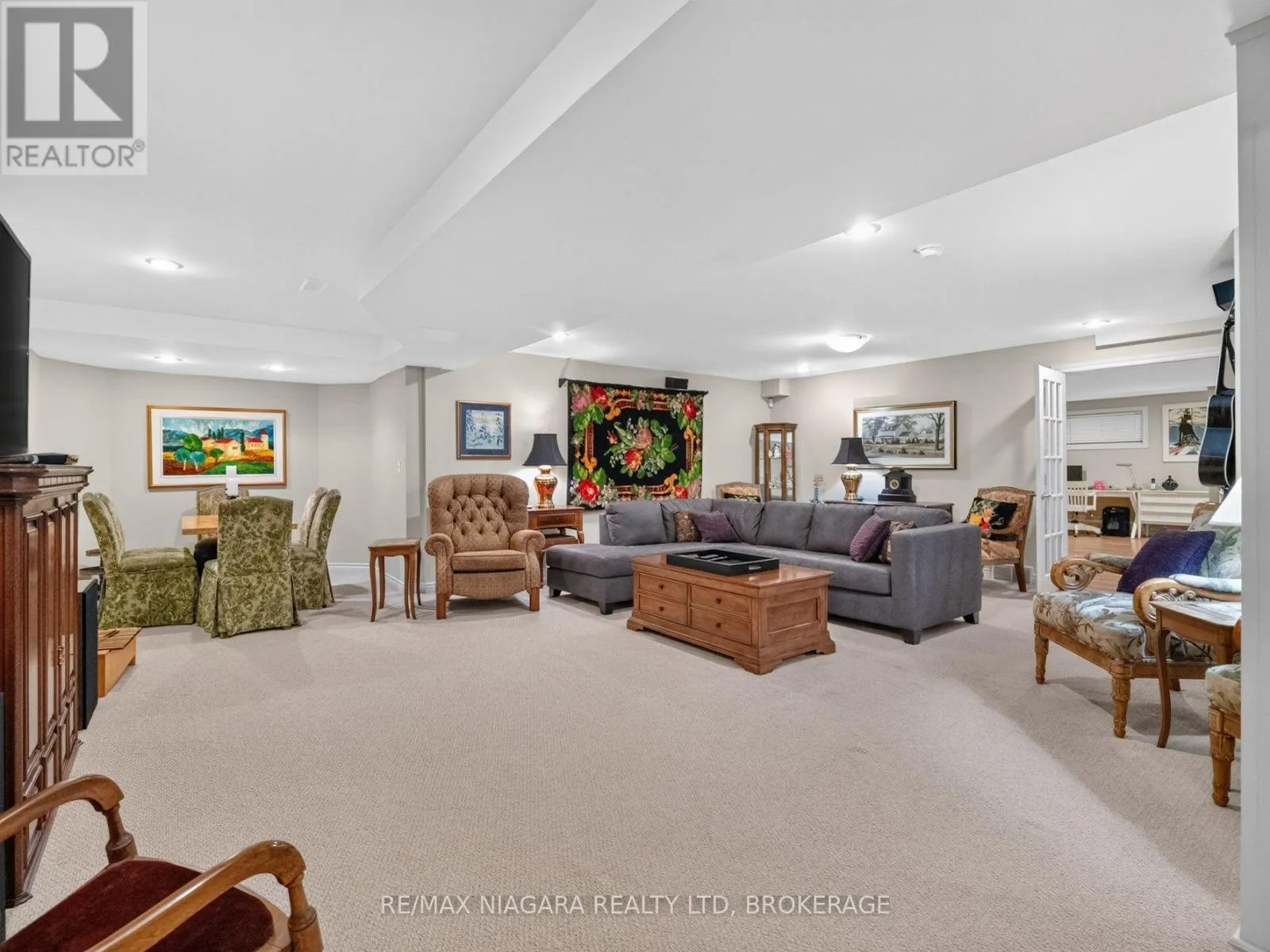 375 JASMINE COURT