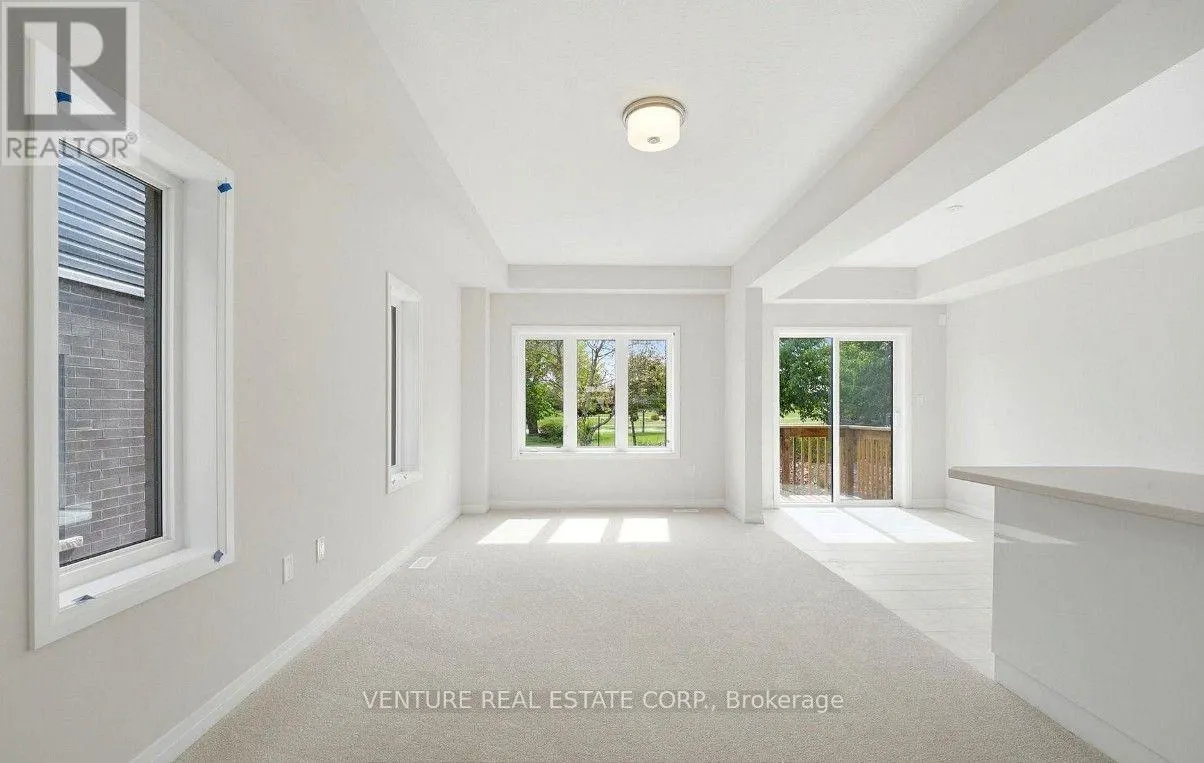 83 - 660 COLBORNE STREET W