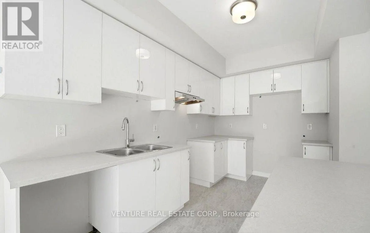 83 - 660 COLBORNE STREET W