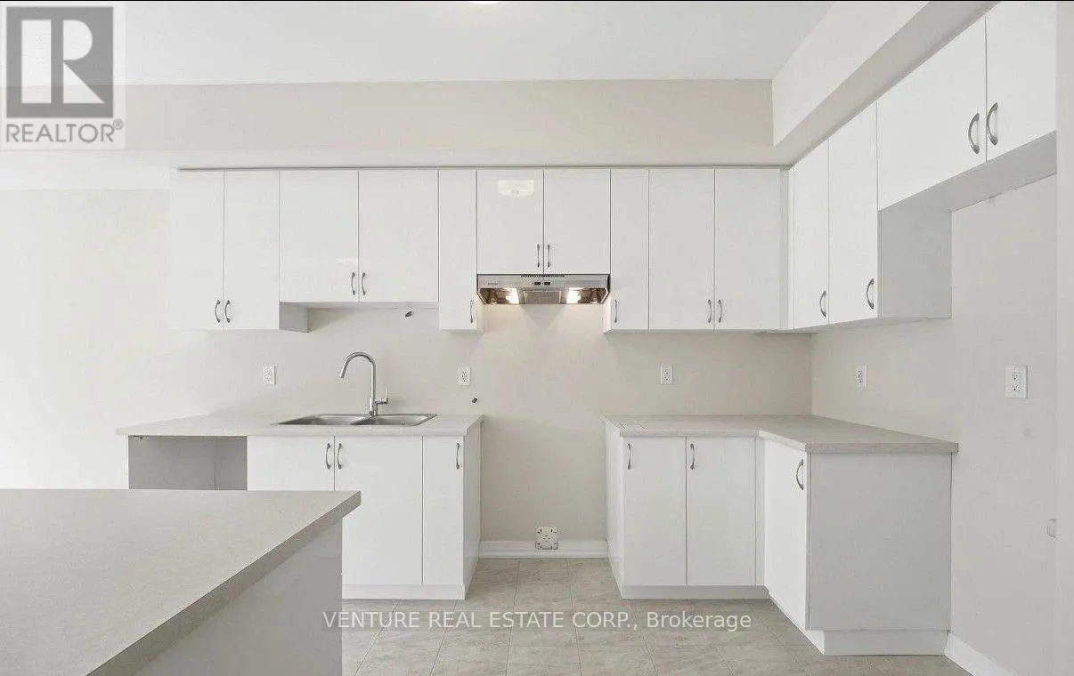 83 - 660 COLBORNE STREET W