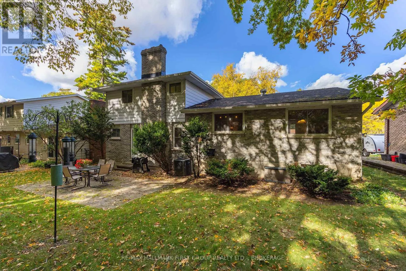 884 SAFARI DRIVE