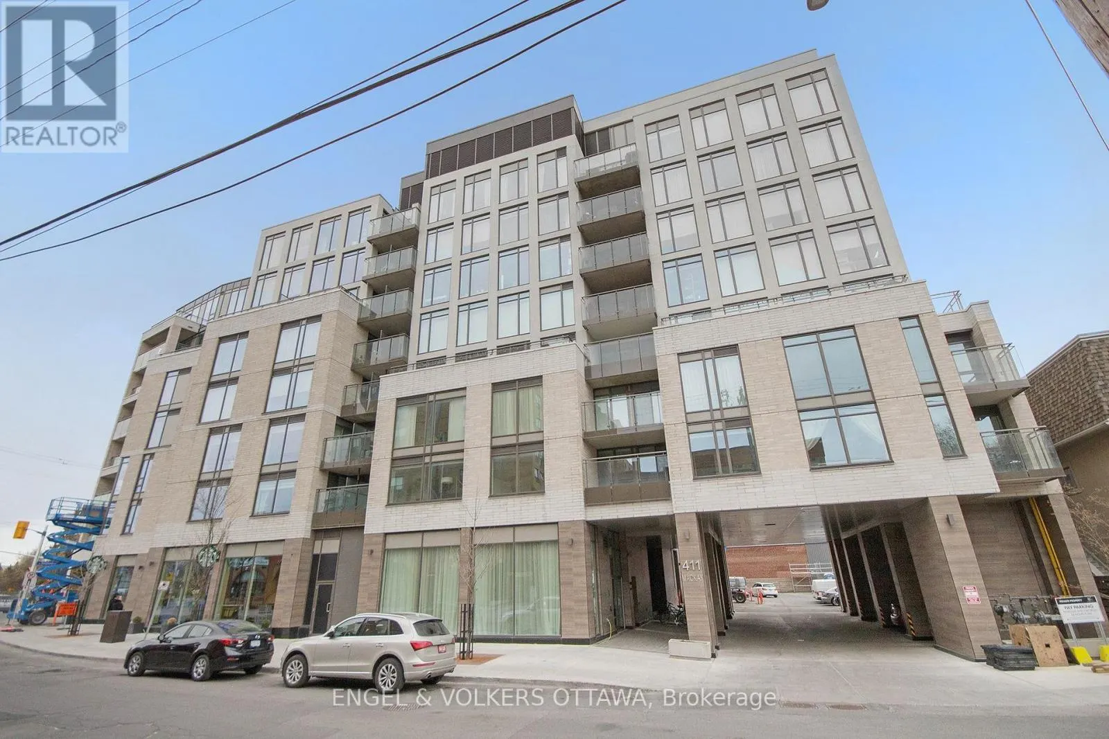 516 - 411 MACKAY STREET