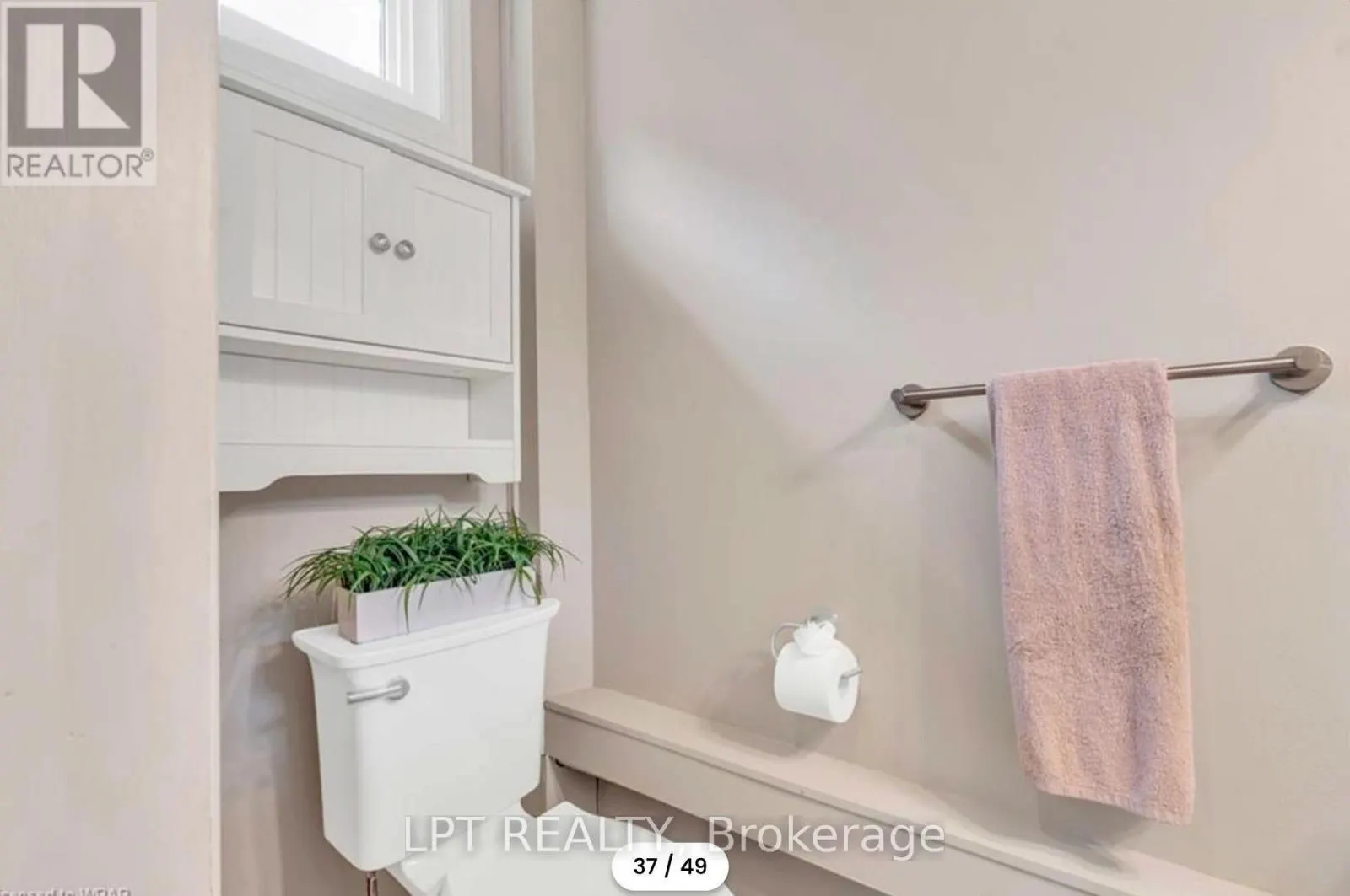 UPPER - 240 INGLESIDE PLACE