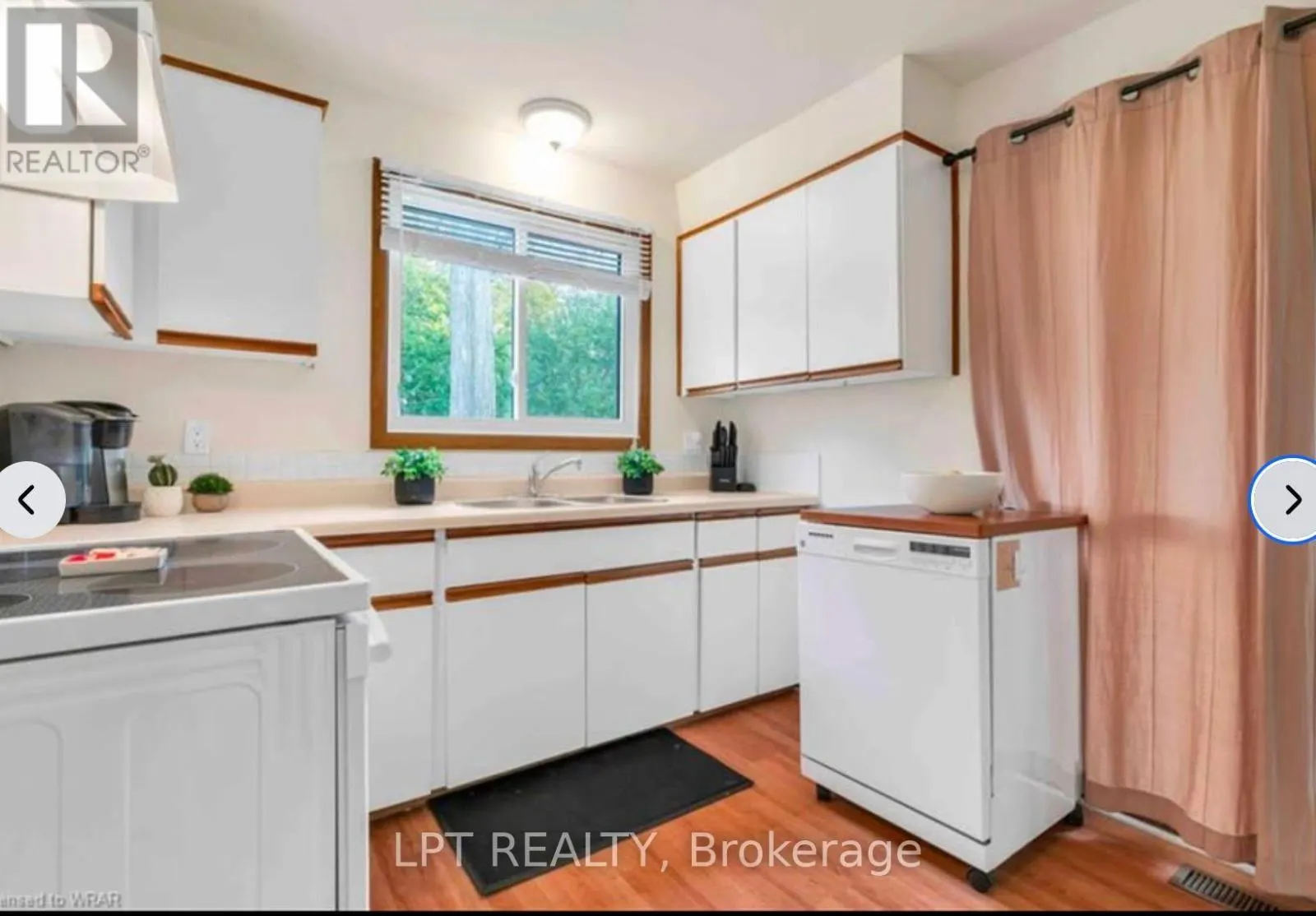 UPPER - 240 INGLESIDE PLACE