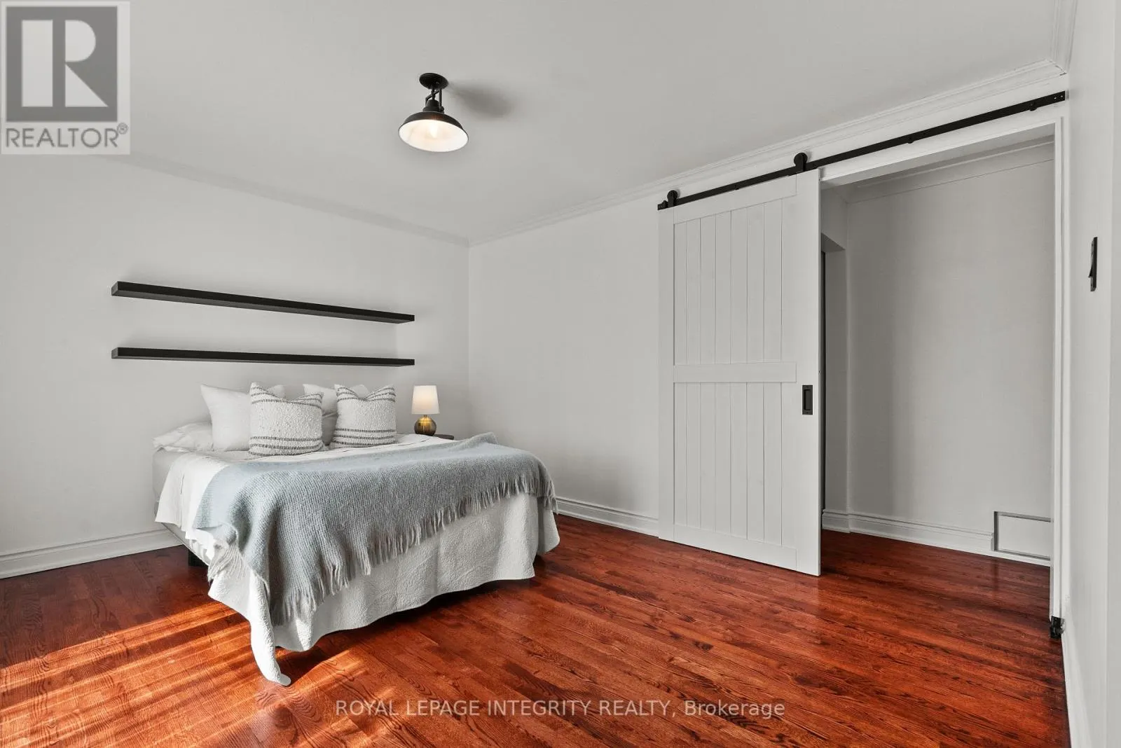 2461 ALTA VISTA DRIVE