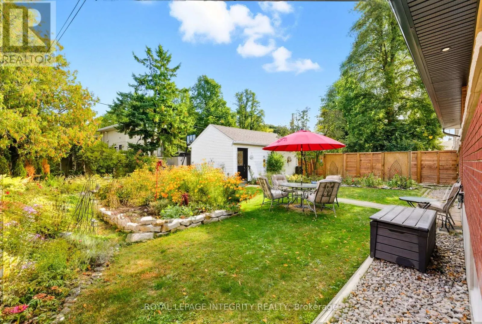 2461 ALTA VISTA DRIVE