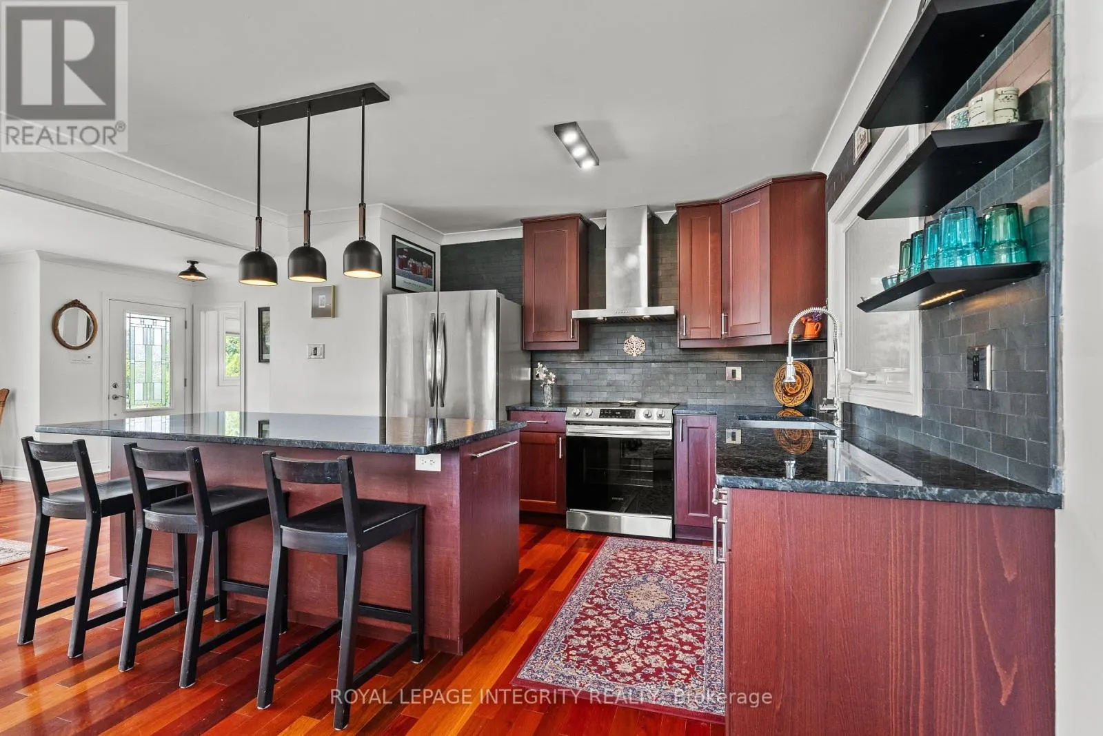 2461 ALTA VISTA DRIVE