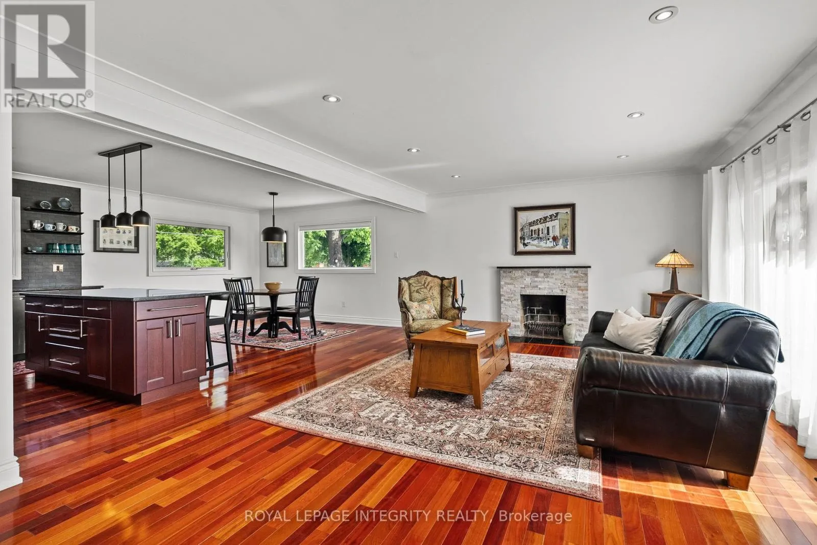 2461 ALTA VISTA DRIVE