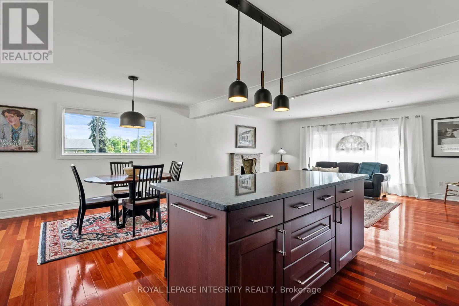 2461 ALTA VISTA DRIVE