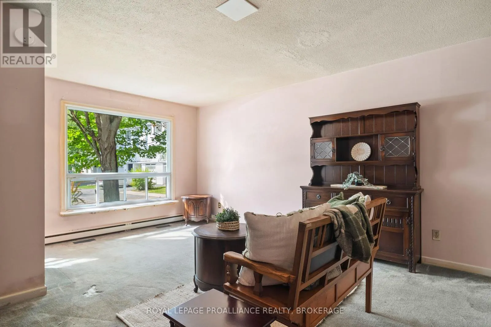 23 - 4427 BATH ROAD #23