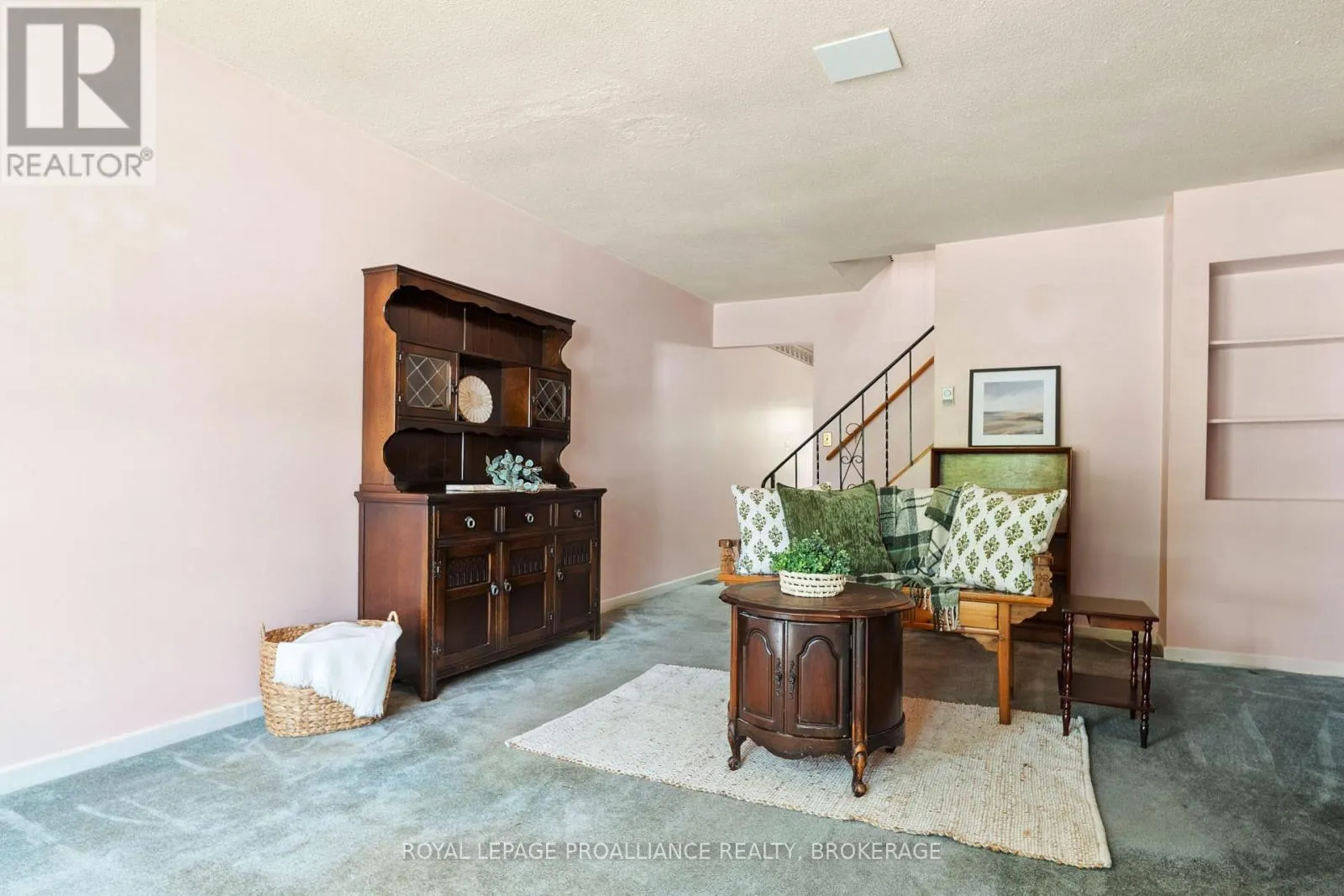 23 - 4427 BATH ROAD #23