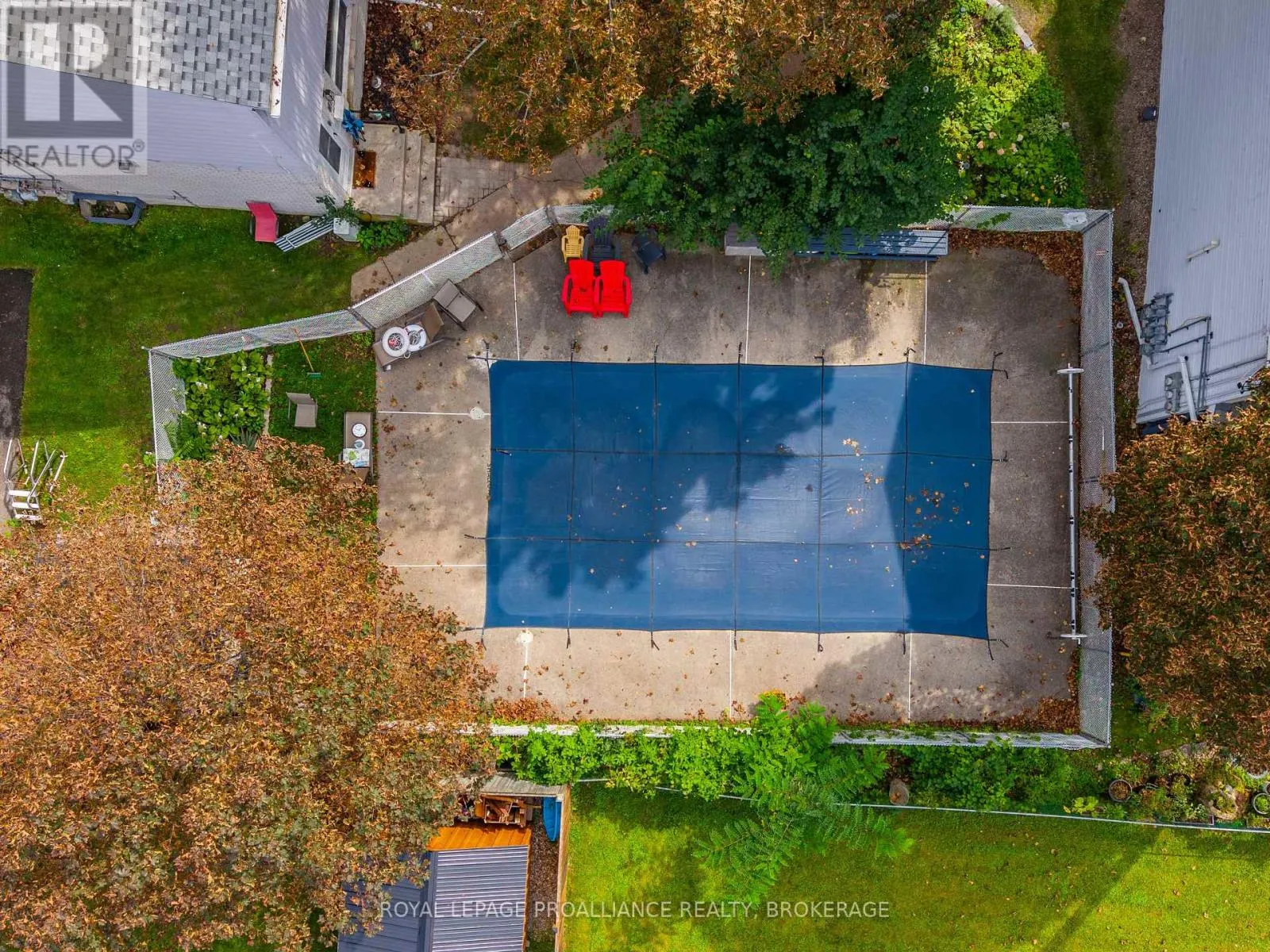 23 - 4427 BATH ROAD #23