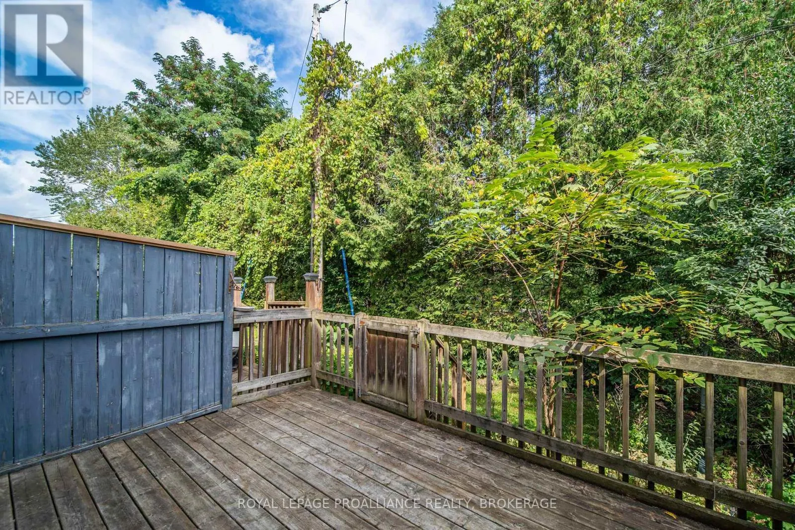 23 - 4427 BATH ROAD #23