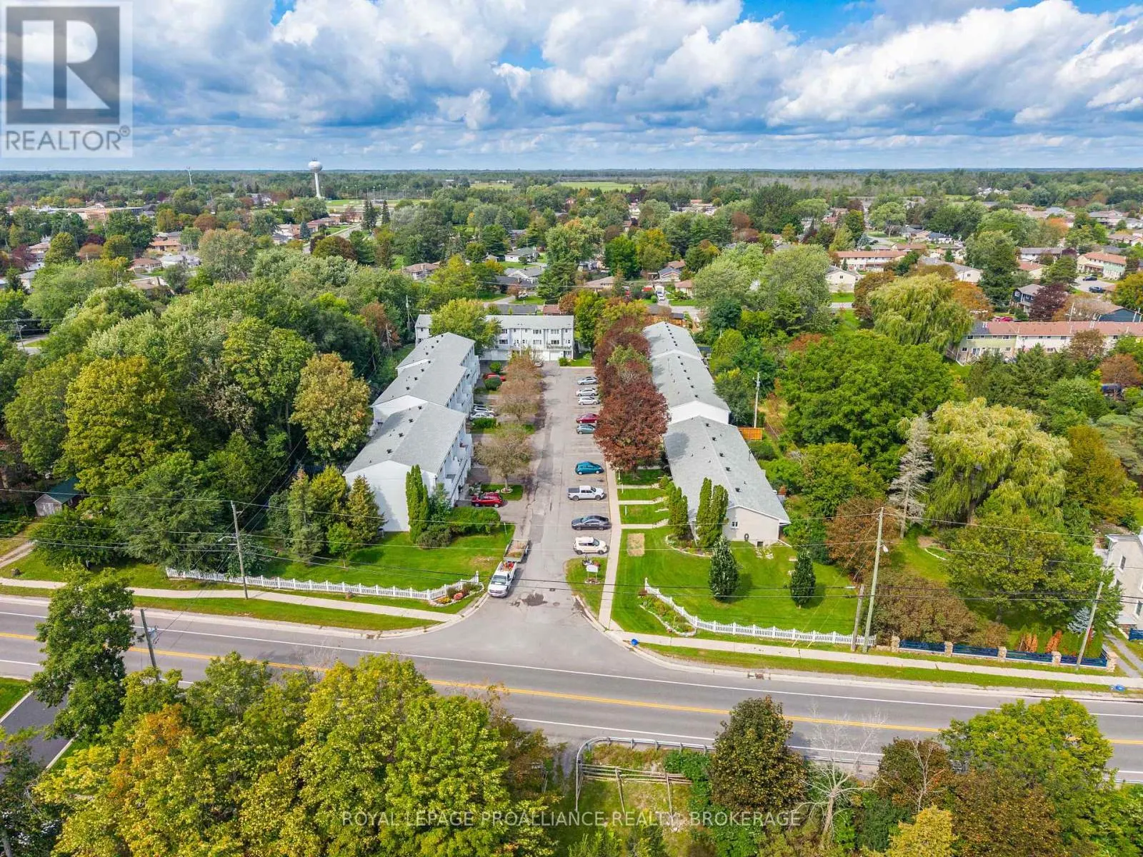 23 - 4427 BATH ROAD #23