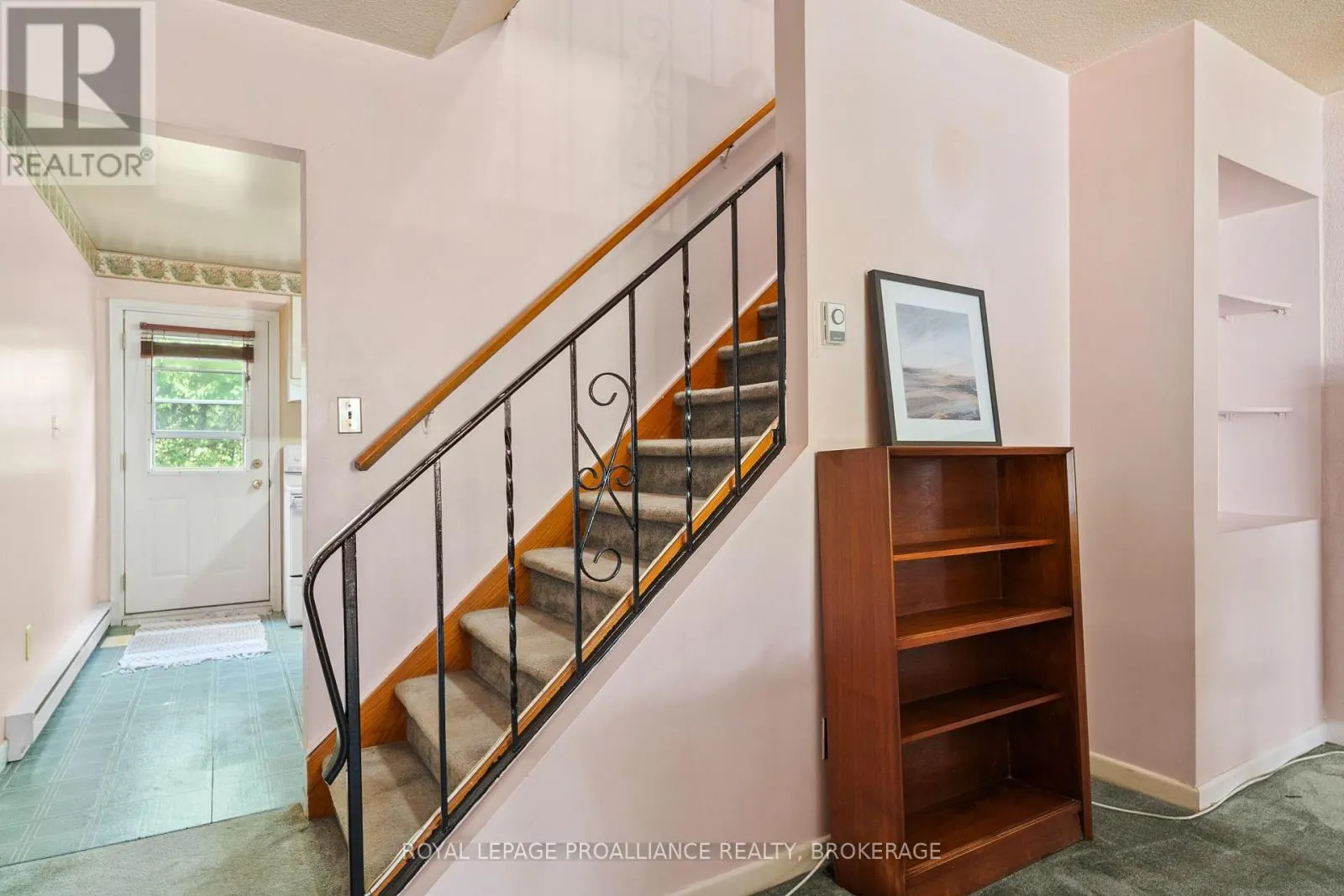 23 - 4427 BATH ROAD #23