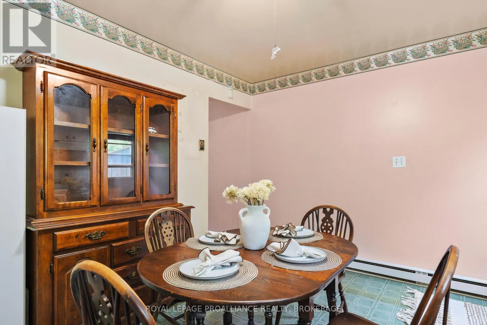 23 - 4427 BATH ROAD #23