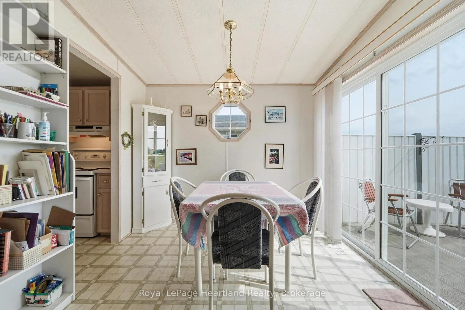 40 ALGONQUIN LANE