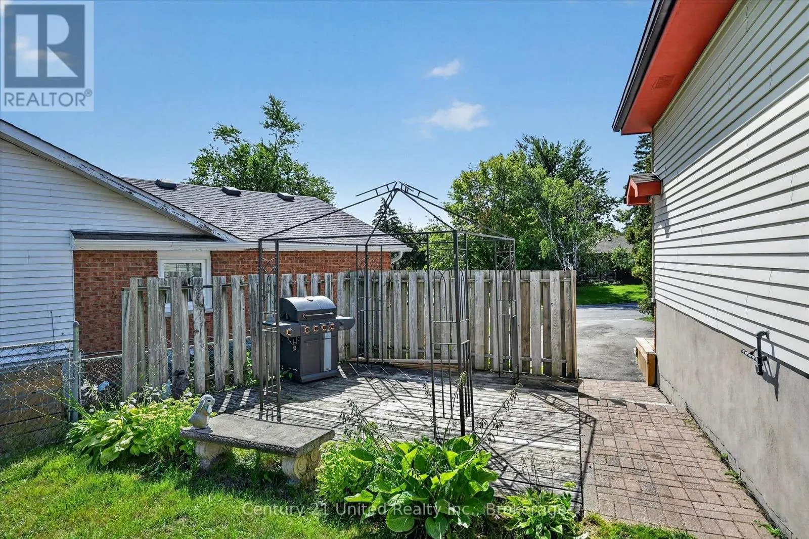 2110 SPRINGWOOD ROAD