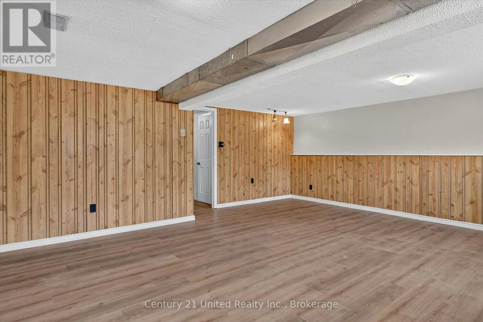 2110 SPRINGWOOD ROAD