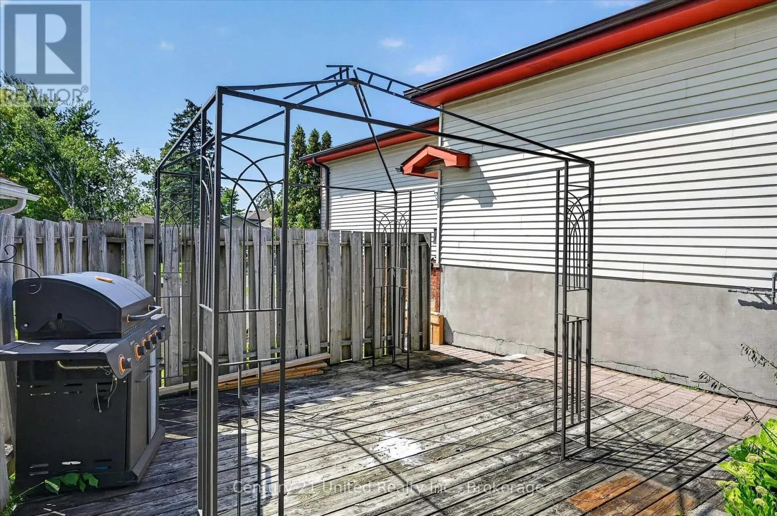 2110 SPRINGWOOD ROAD