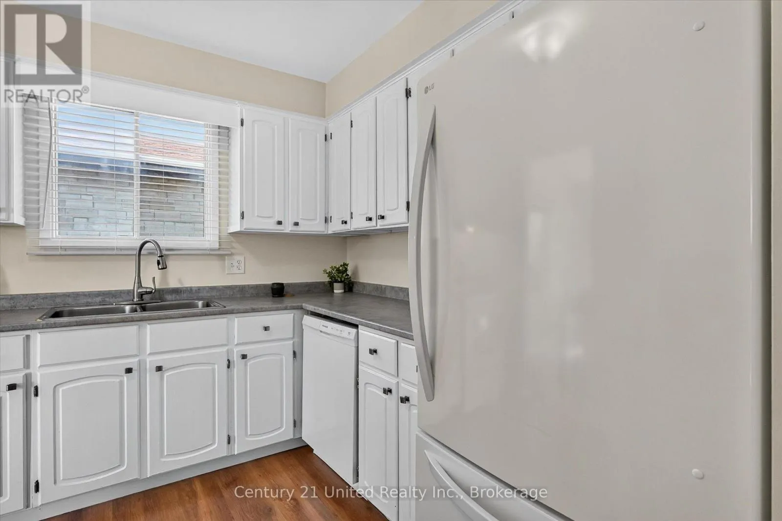 2110 SPRINGWOOD ROAD